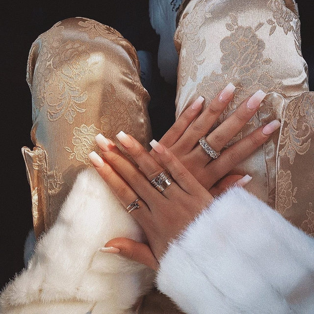 all in the details 🌟 @x_carms in the #superdownxdraya carmen pants - link in bio to shop