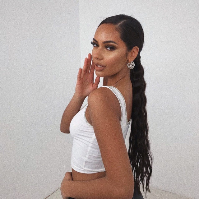 all in the details, baby ⛓ jamilla.strand in the #superdownxdraya sabine diamante top - link in bio to shop