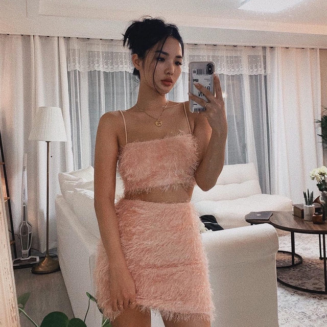 why not dress up for yourself? 💕 chaileeson in the josie knit set - shop with our link in bio #superdown