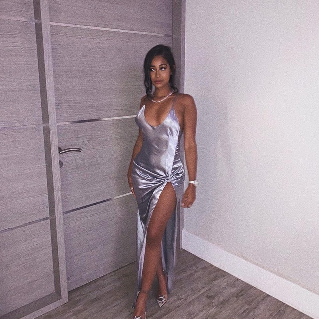 on a date by myself in my house 🥂 styleby.ms in the cerina maxi dress on sale now - link in bio to shop #superdown