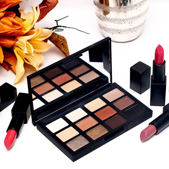 This is my FAVORITE 😍neutral Eyeshadow palette of 2017! @narsissist Loaded palette! Can't top it! Now I'm trying to figure out if the Wanted palette has too many similar shades or I really need that one too! Help! .
.
#nars #narsissist #narseyeshadow #loadedpalette #neutraleyes #prettythings #eyeshadowpalette #bestof2017 #makeuptalk #makeupchat #makeupjunkie #makeupjunkies #favoritemakeup #narsmakeup #narsmurah