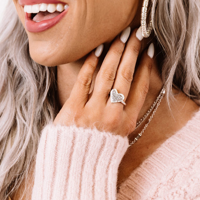 Ari Heart Gold Band Ring in Iridescent 