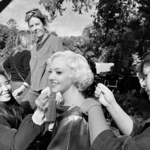 Mank, a love letter to the movies and the people who create them, was over twenty years in the making before it came to screen. Today, David Fincher and his exceptional cast and crew received 10 Oscar Nominations, including Best Picture, Best Director, Actor in a Leading Role for Gary Oldman, & Actress in a Supporting Role for Amanda Seyfried. Hit the link in bio to read our full interview with Fincher on @mank. 

📷: @milescrist / @giseleschmidtofficial