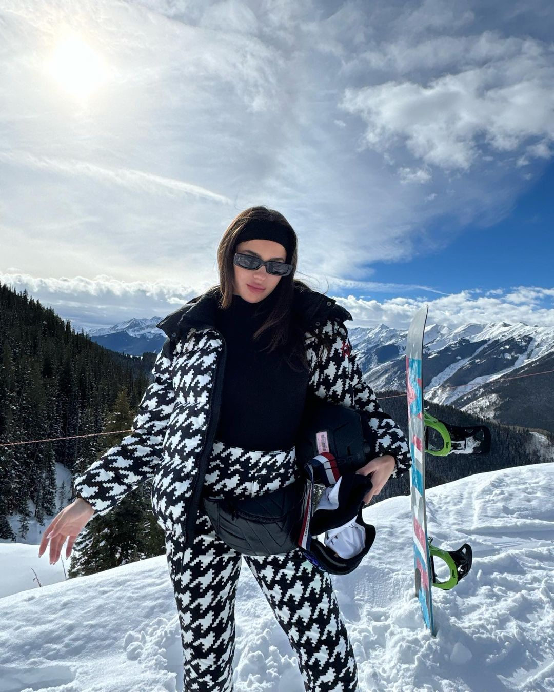 Houndstooth Moment Puffer | Perfect Moment