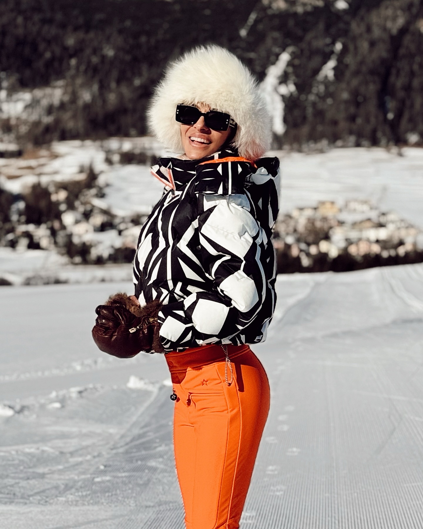 Perfect Moment フレアパンツ 女性用 スキーウェア High-Waist Aurora Flare Ski Pant | Perfect Moment