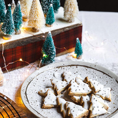 Primrose Gold Dinner Plate - image 9 of 12