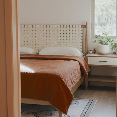 Rio White Leather and Wood Queen Bed - image 14 of 15